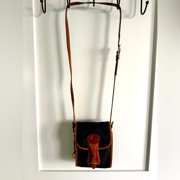 Dooney & Bourke Handbags - Vintage Dooney Bourke Black All Weather Leather Small Essex Crossbody Bag
